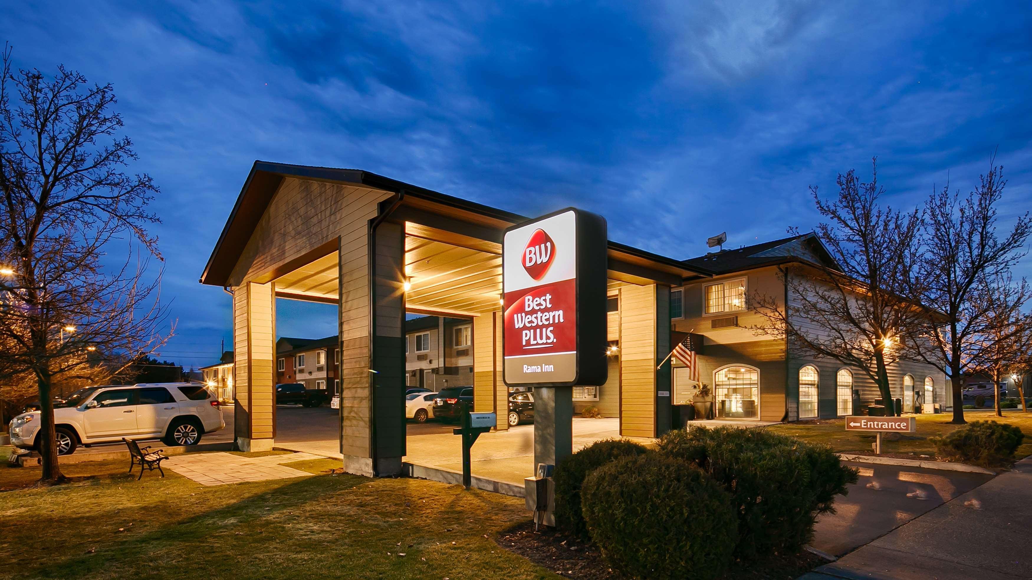 Best Western Plus Rama Inn Redmond Exterior photo